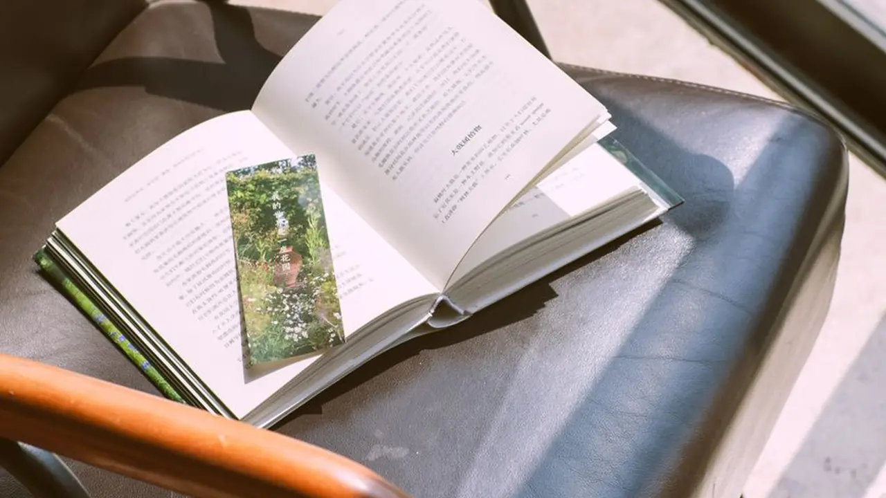老师脱露出教育工作者形象管理的重要性